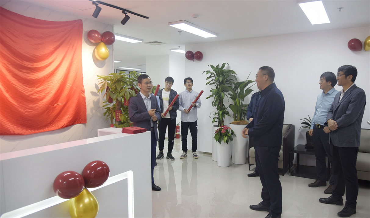 3c2aed2b-ada5-4833-9357-ec8e3bddb0c3 4.jpg